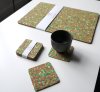 Duka med Forest – gröna bordsunderlägg med naturlig känsla.