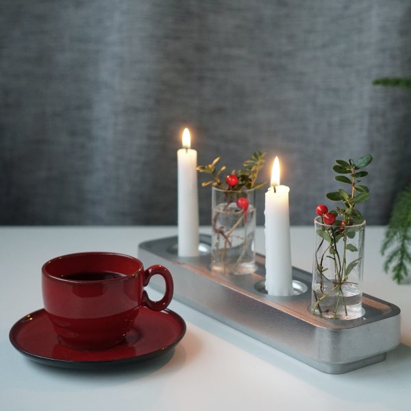 Stumpastaken Long coffret de l’Avent (avec 2 vases et 4 bougies) poli avec coupelle en liège noir